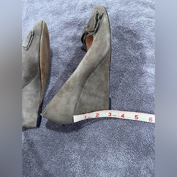 Kate Spade Wedge Heels - Gray Slightly Green Suede w/ Fringe Bow - Picture 11 of 15
